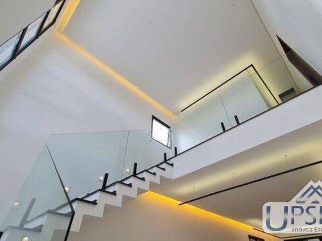 Casa para Venda em São José dos Campos - 3