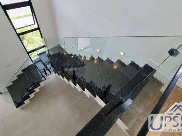 Casa para Venda em São José dos Campos - 4