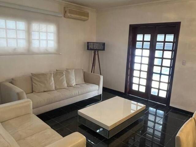 Casa para Venda em São José dos Campos - 2