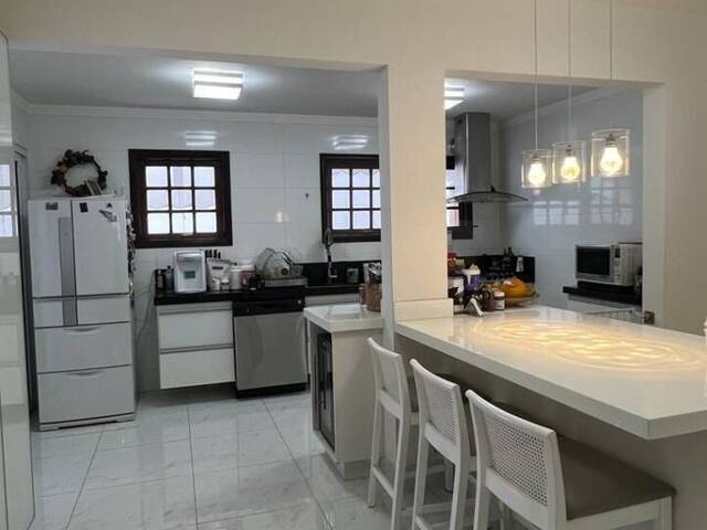 Casa para Venda em São José dos Campos - 4