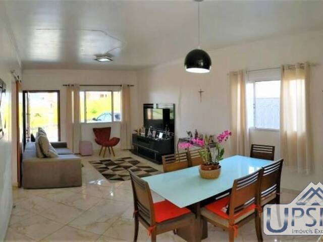 Casa para Venda em São José dos Campos - 4