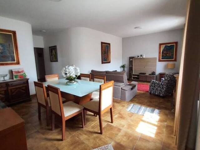 Casa para Venda em São José dos Campos - 5