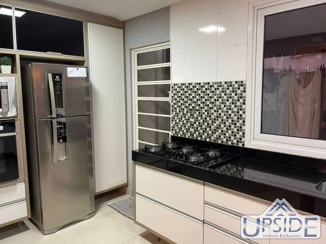 Casa para Venda em São José dos Campos - 3