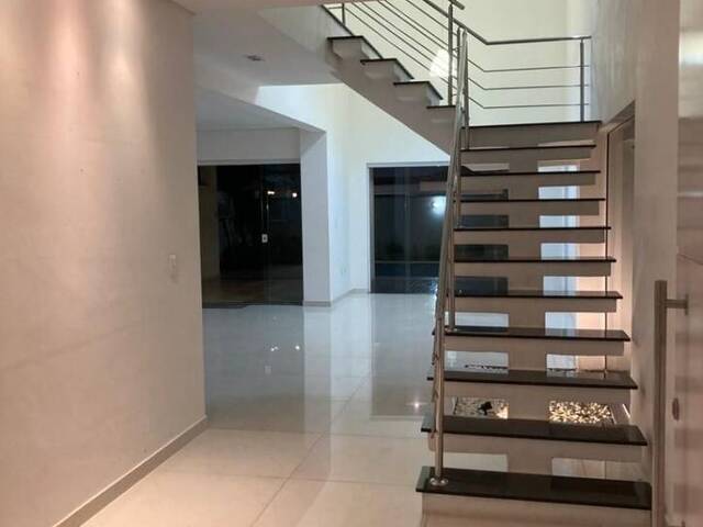 Casa para Venda em São José dos Campos - 4