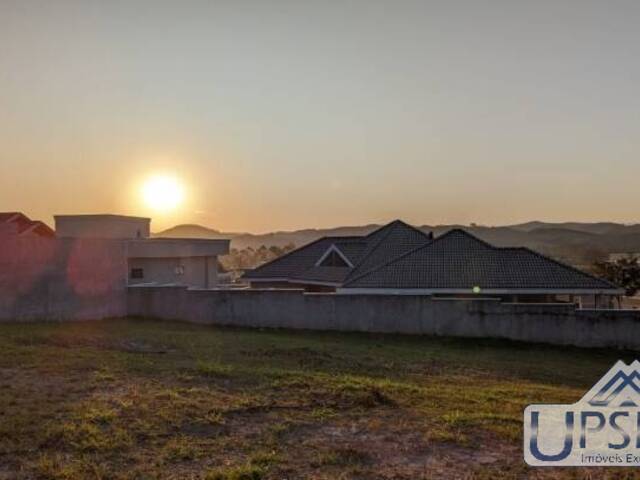 Terreno para Venda em São José dos Campos - 2