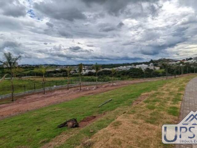 Terreno para Venda em São José dos Campos - 4