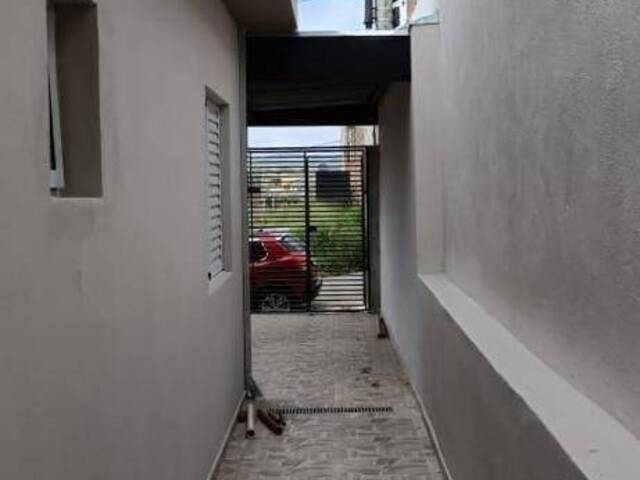 Casa para Venda em São José dos Campos - 3