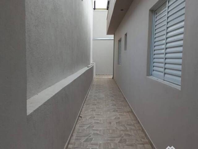 Casa para Venda em São José dos Campos - 4