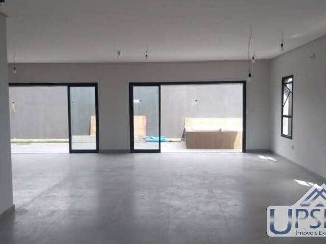 Casa para Venda em São José dos Campos - 3