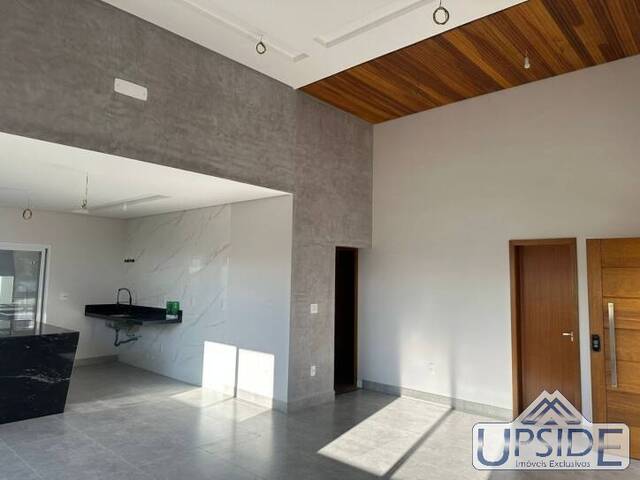 Casa para Venda em São José dos Campos - 3