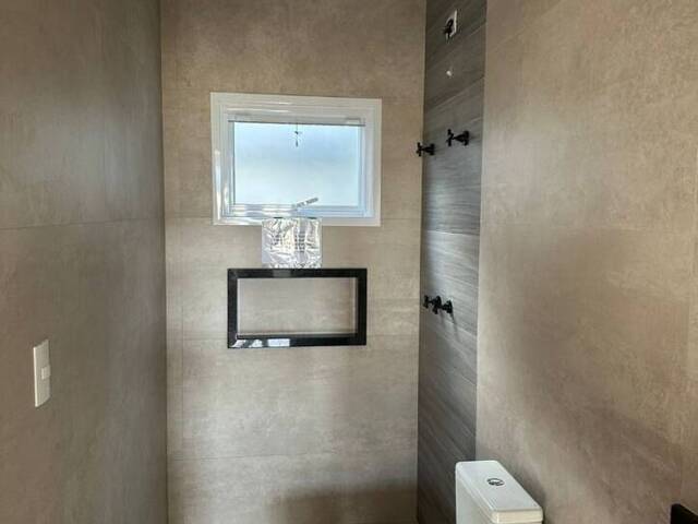 Casa para Venda em São José dos Campos - 5