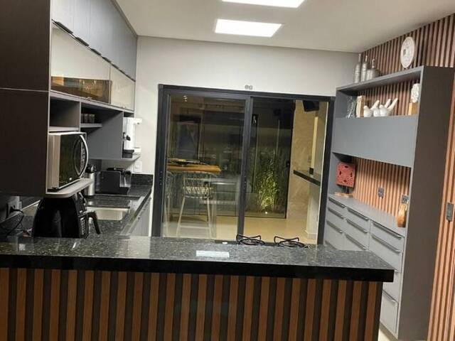 Casa para Venda em São José dos Campos - 5