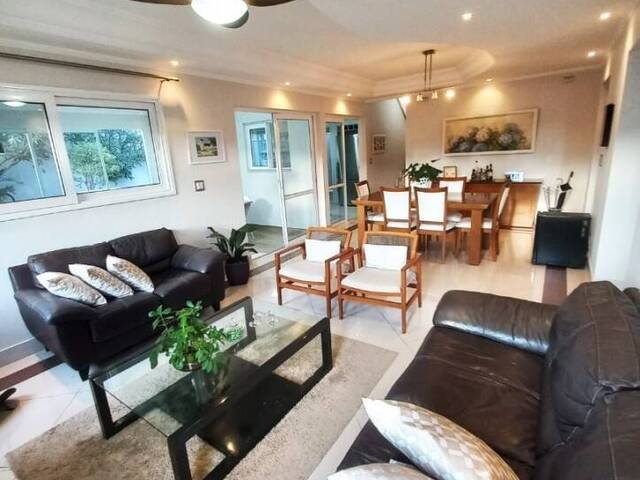 Casa para Venda em São José dos Campos - 4