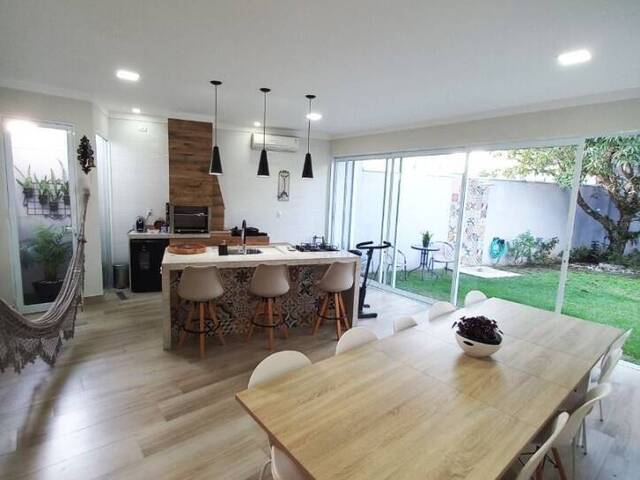 Casa para Venda em São José dos Campos - 5