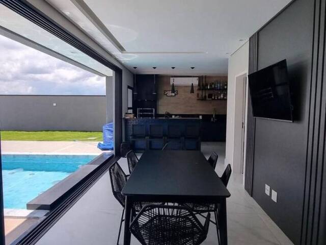 Casa para Venda em São José dos Campos - 4