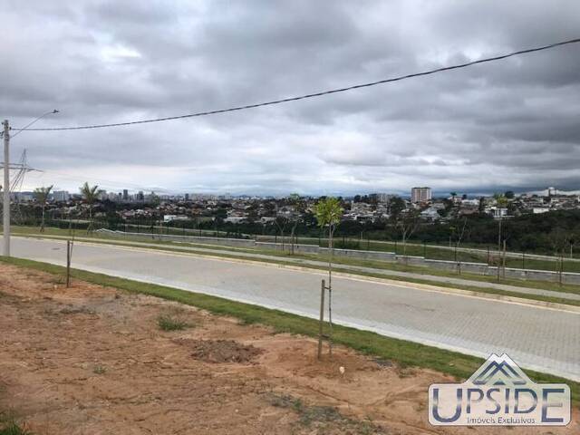 Terreno para Venda em São José dos Campos - 4
