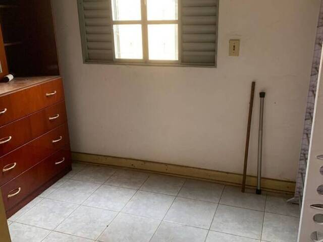 Casa para Venda em São José dos Campos - 3