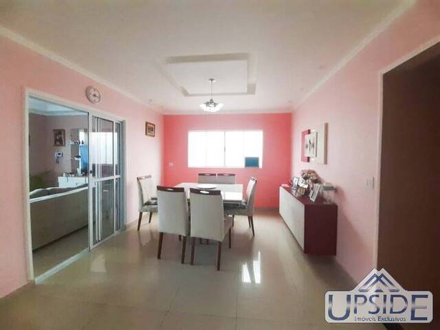 Casa para Venda em São José dos Campos - 2