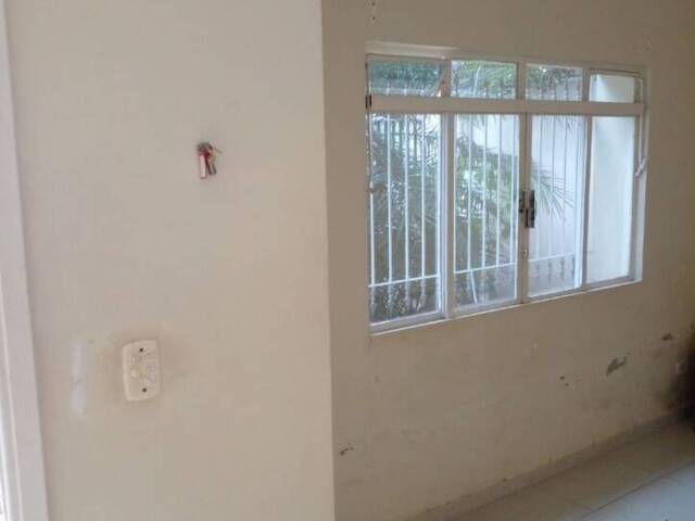 Casa para Venda em São José dos Campos - 3