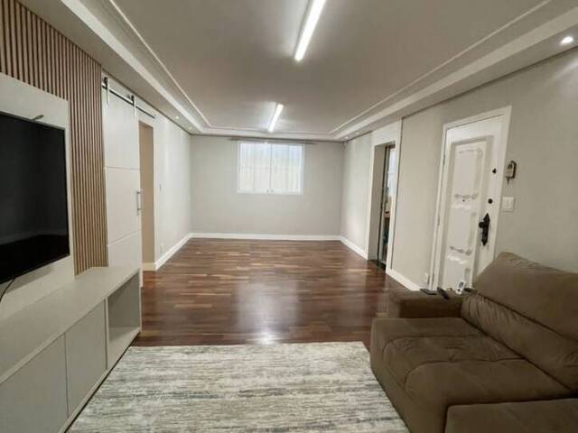 Casa para Venda em São José dos Campos - 2