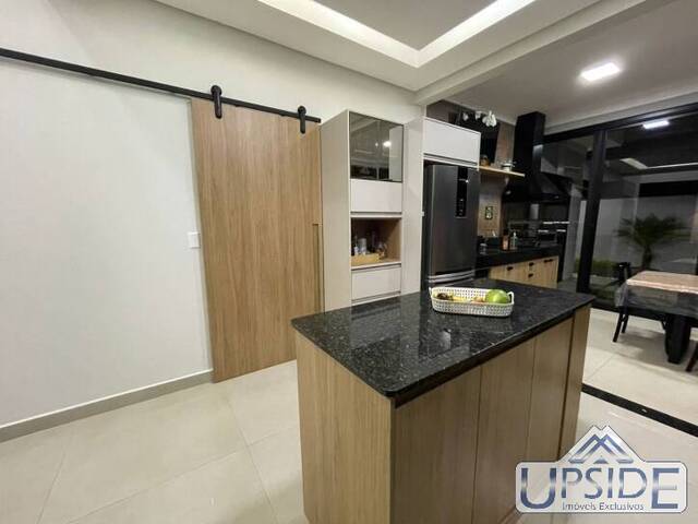 Casa para Venda em São José dos Campos - 4