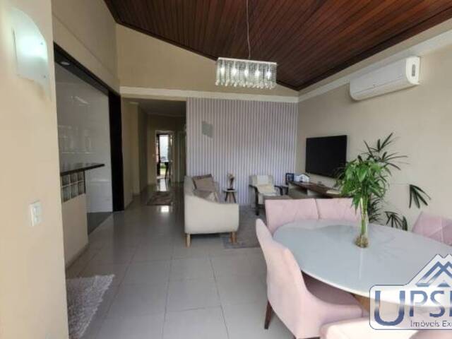 Casa para Venda em São José dos Campos - 3