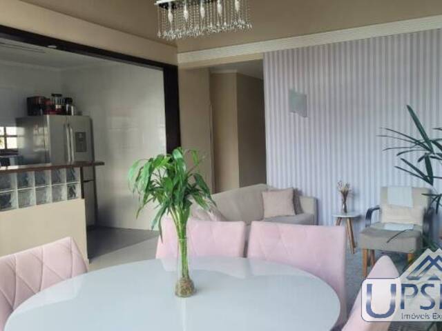 Casa para Venda em São José dos Campos - 4