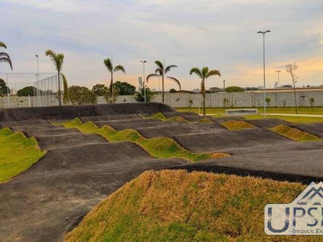 Terreno para Venda em São José dos Campos - 4