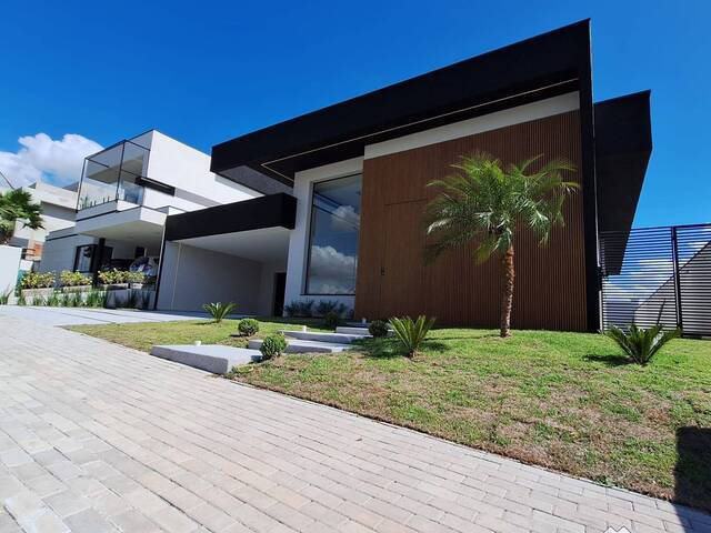 Casa para Venda em São José dos Campos - 4