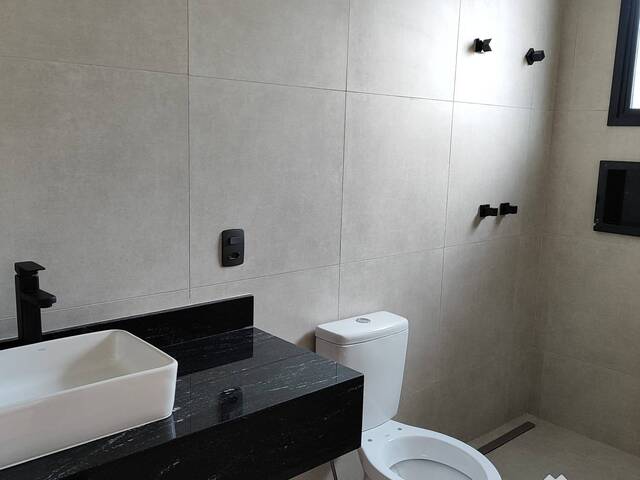 Casa para Venda em São José dos Campos - 2