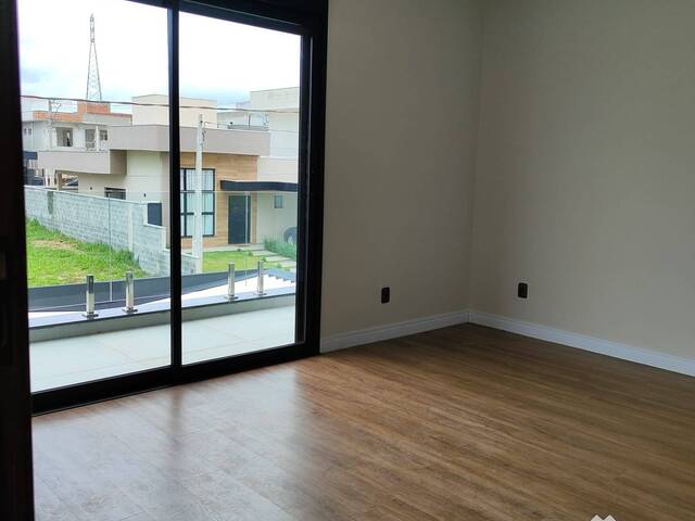 Casa para Venda em São José dos Campos - 5