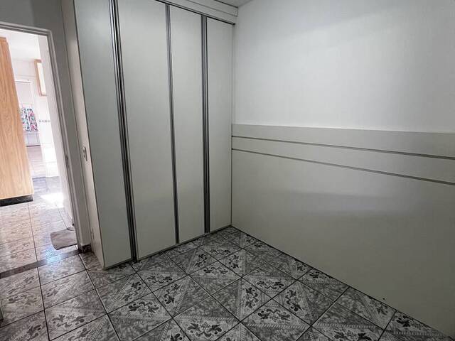 Casa para Venda em São José dos Campos - 5