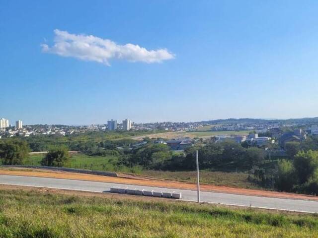 Terreno para Venda em São José dos Campos - 3
