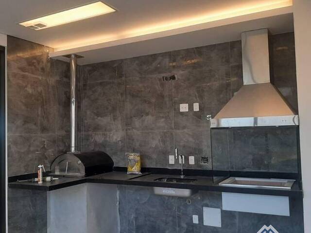 Casa para Venda em São José dos Campos - 2