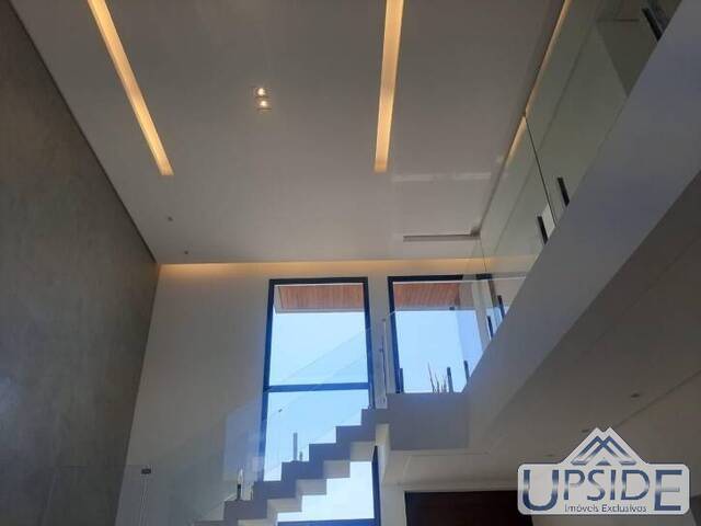 Casa para Venda em São José dos Campos - 3