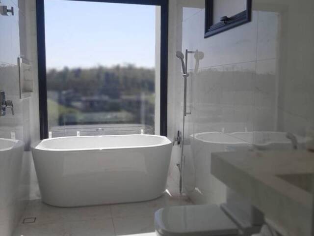 Casa para Venda em São José dos Campos - 4