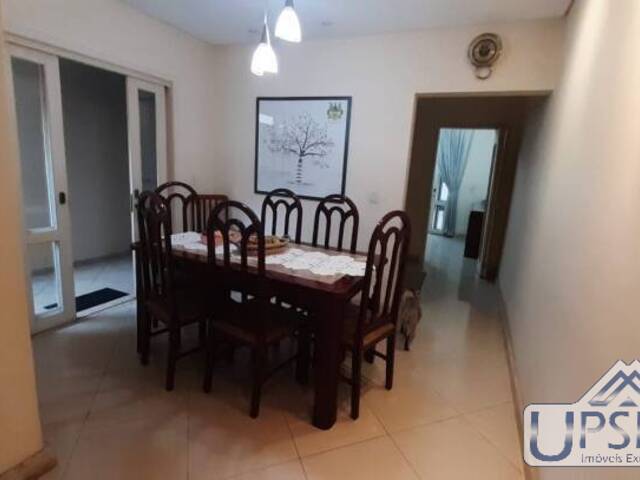 Casa para Venda em São José dos Campos - 4