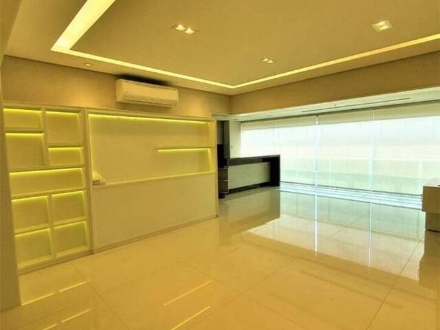 Apartamento para Venda em São José dos Campos - 4