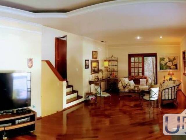 Casa para Venda em São José dos Campos - 4