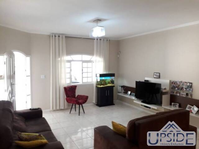 Casa para Venda em São José dos Campos - 4