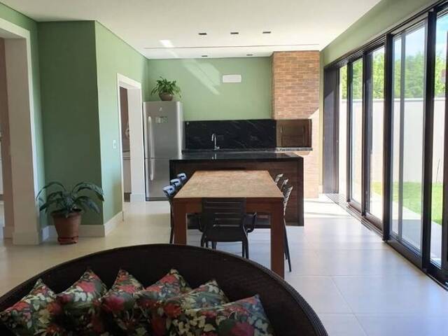 Casa para Venda em São José dos Campos - 4