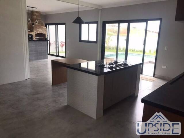 Casa para Venda em São José dos Campos - 3