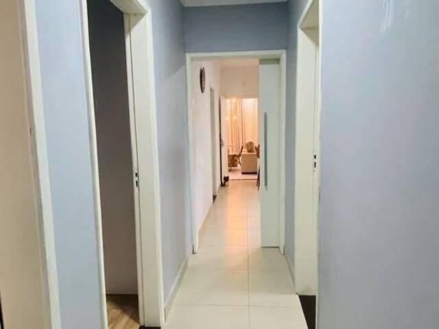 Casa para Venda em São José dos Campos - 3