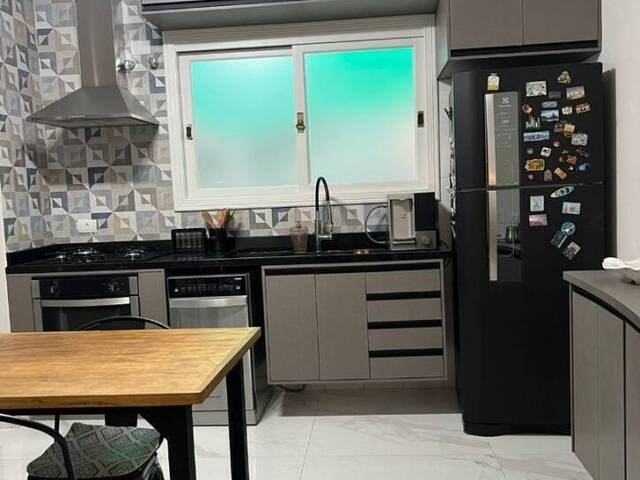 Casa para Venda em São José dos Campos - 3