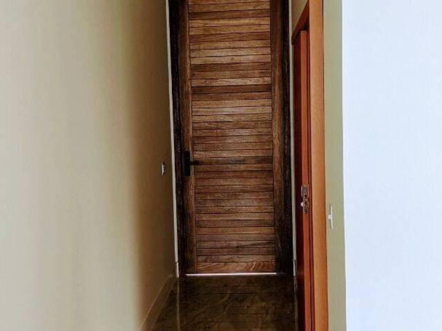 Casa para Venda em São José dos Campos - 4