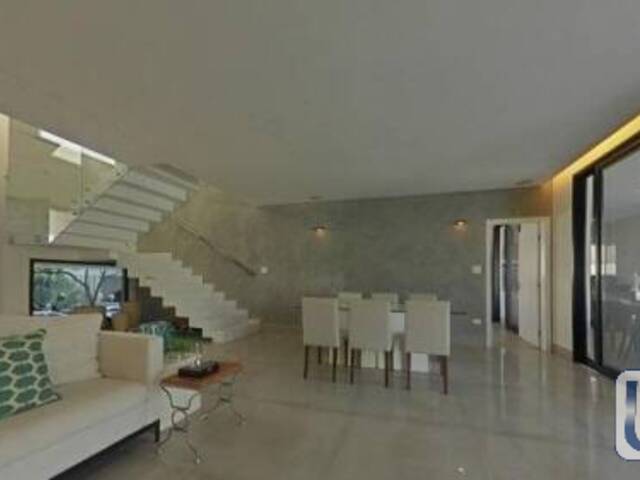 Casa para Venda em São José dos Campos - 3