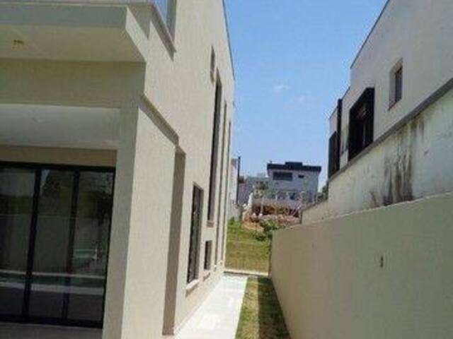 Casa para Venda em São José dos Campos - 4