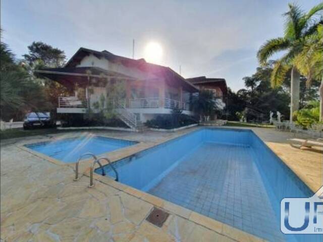 Casa para Venda em São José dos Campos - 3