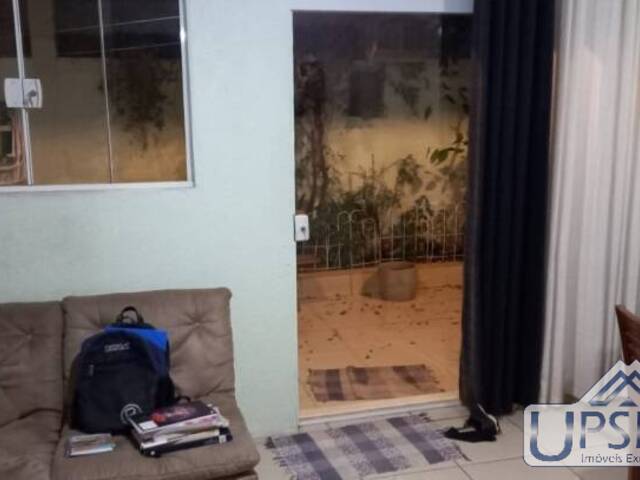 Casa para Venda em Jacareí - 3