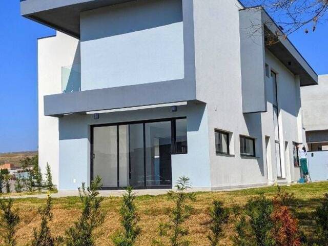 Casa para Venda em São José dos Campos - 4